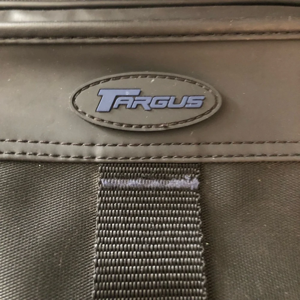TARGUS CAMARA BAG - 35mm, Digital, Lenses etc.